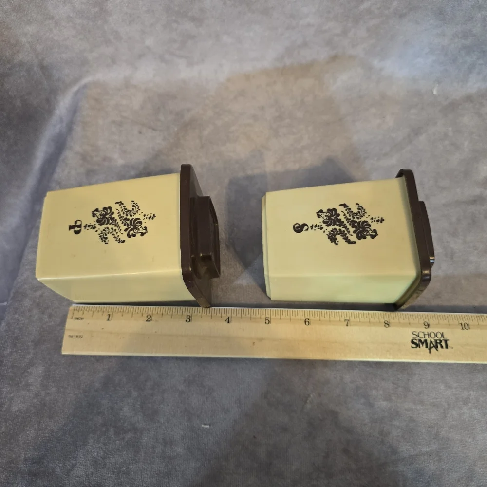 Vintage Sterilite‎ Ivory and Brown Salt & Pepper Shakers - Floral Motif